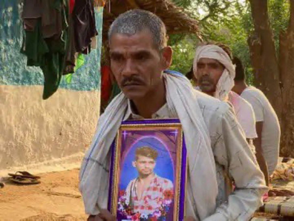 Eshwar Sahu, a Labourer, Defeats 7-Time Congress MLA in Chhattisgarh Election